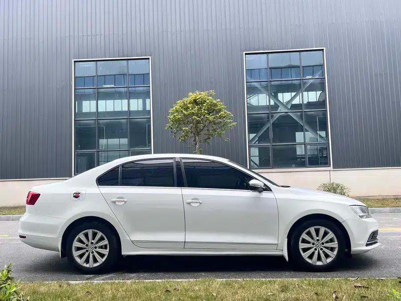 2015 Volkswagen Sagitar 230TSI Automatic Comfort Model — миниатюра 7