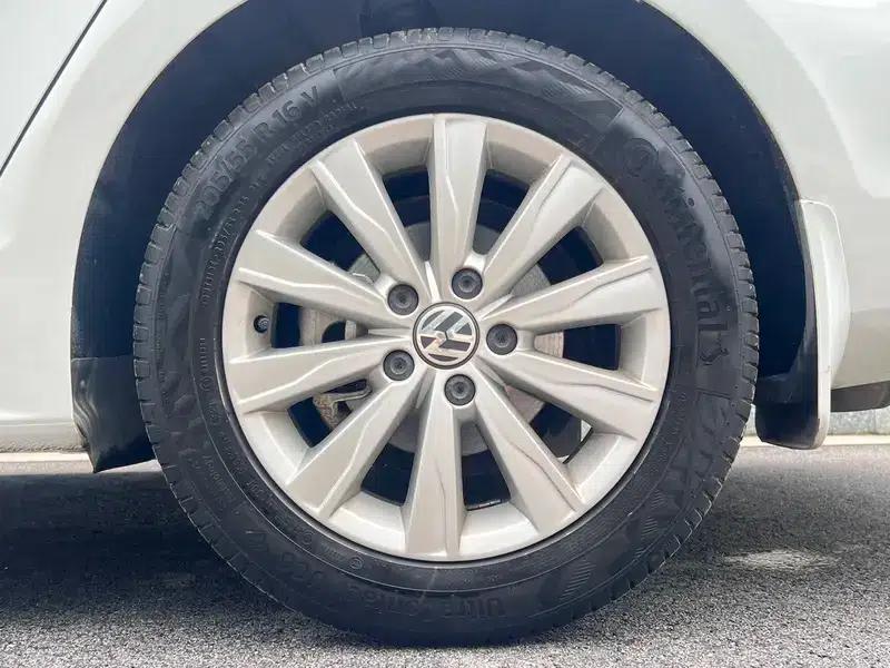 2015 Volkswagen Sagitar 230TSI Automatic Comfort Model — миниатюра 8