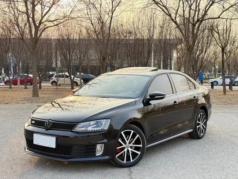 2013 Volkswagen Sagitar 2.0TSI GLI — миниатюра 1