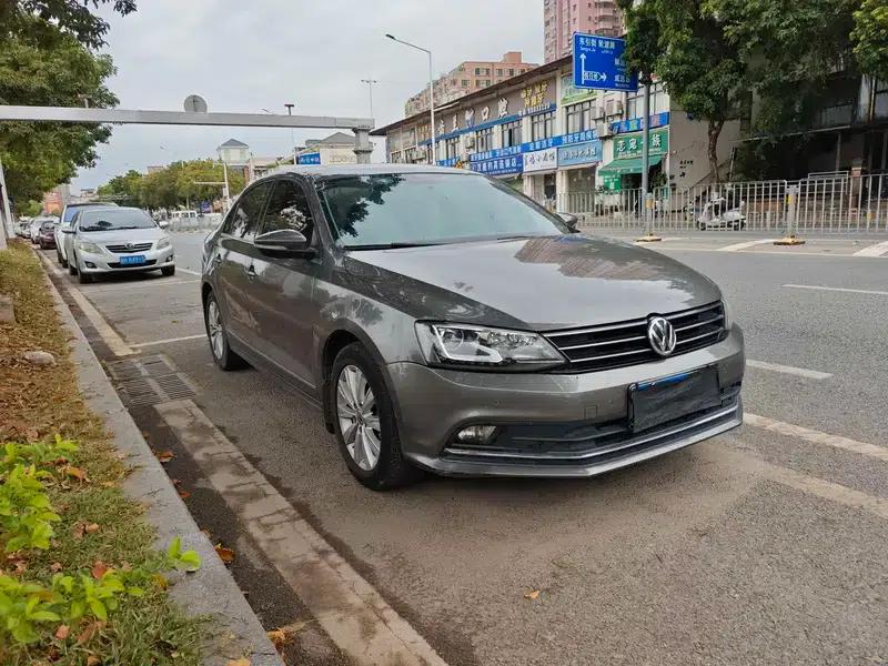 2015 Volkswagen Sagitar 230TSI Automatic Comfort Model — миниатюра 3