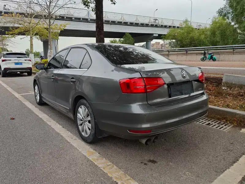 2015 Volkswagen Sagitar 230TSI Automatic Comfort Model — миниатюра 5