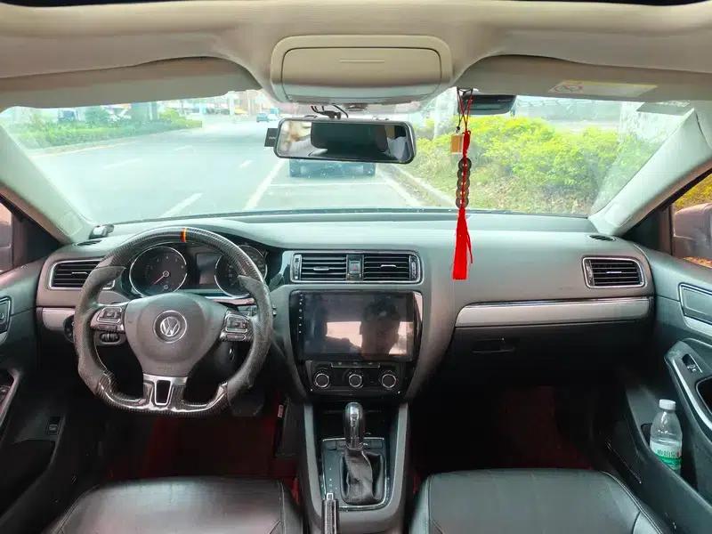 2015 Volkswagen Sagitar 230TSI Automatic Comfort Model — миниатюра 8