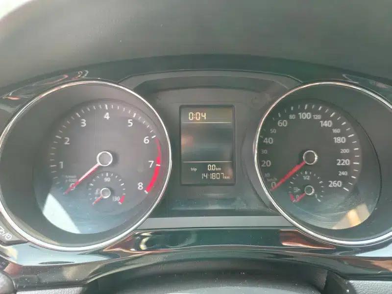 2015 Volkswagen Sagitar 230TSI Automatic Comfort Model — миниатюра 9