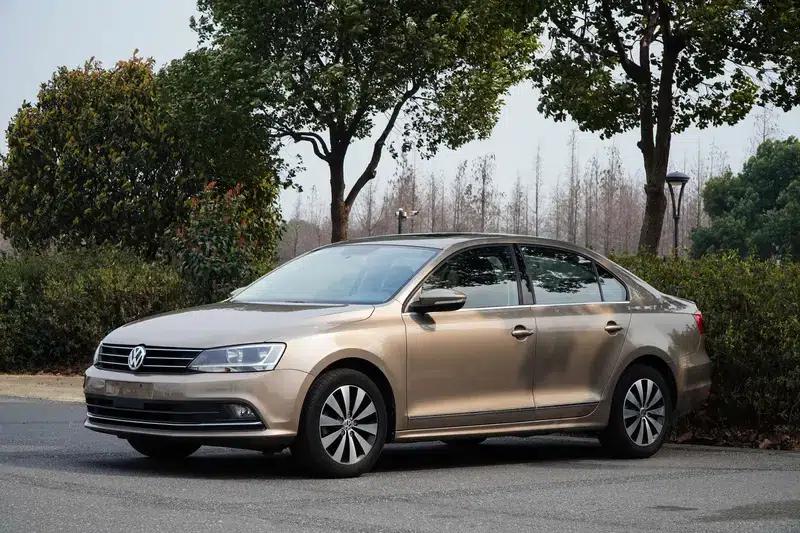 2017 Volkswagen Sagitar 230TSI Automatic Comfort Edition — миниатюра 10