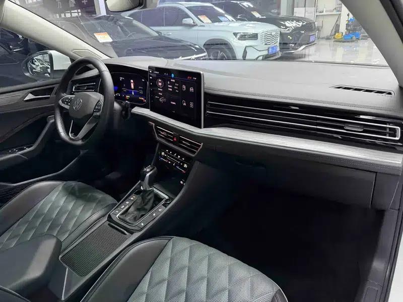 2023 Volkswagen Sagitar 280TSI DSG Super Edition — миниатюра 9