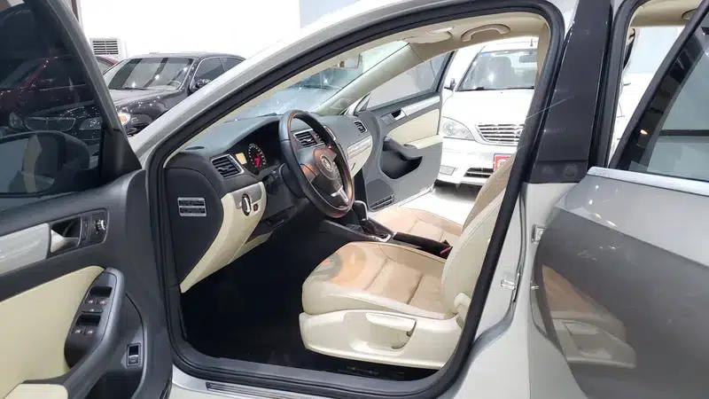 2014 Volkswagen Sagitar 1.6L Automatic Comfort Model — миниатюра 11