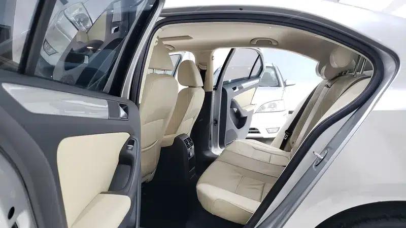 2014 Volkswagen Sagitar 1.6L Automatic Comfort Model — миниатюра 12