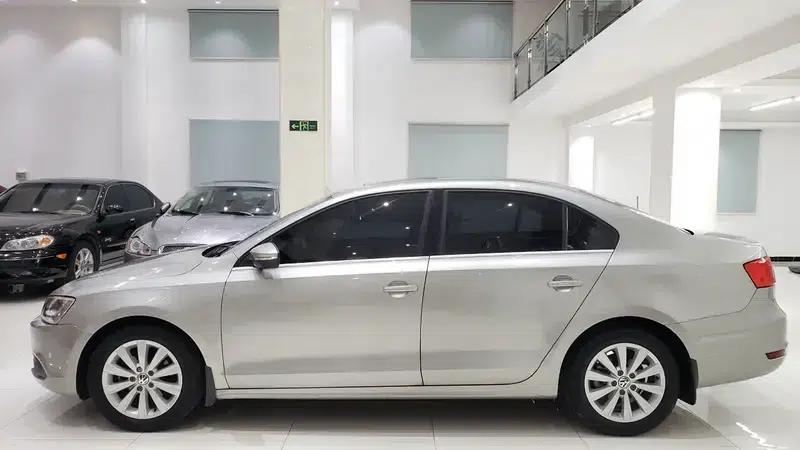 2014 Volkswagen Sagitar 1.6L Automatic Comfort Model — миниатюра 4