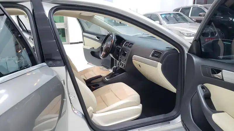 2014 Volkswagen Sagitar 1.6L Automatic Comfort Model — миниатюра 10