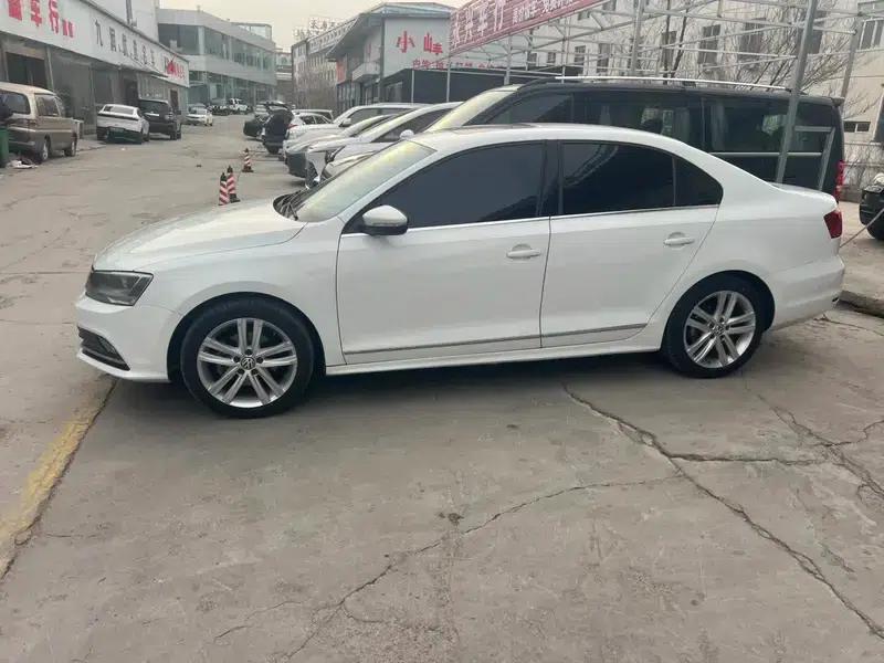 2015 Volkswagen Sagitar 230TSI Automatic Comfort Model — миниатюра 4