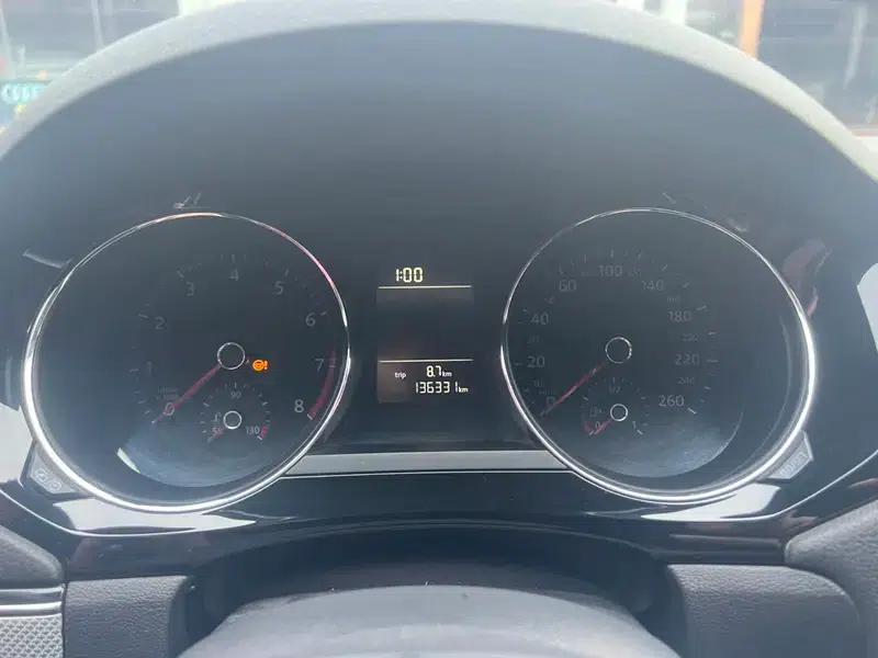 2015 Volkswagen Sagitar 230TSI Automatic Comfort Model — миниатюра 8