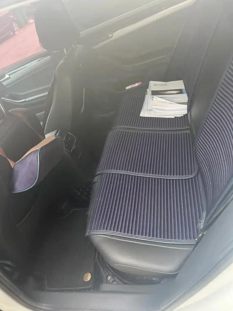 2015 Volkswagen Sagitar 230TSI Automatic Comfort Model — миниатюра 10