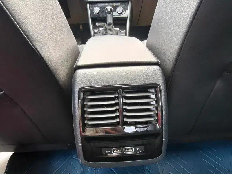 2022 Volkswagen Sagitar 280TSI DSG Super Edition — миниатюра 9