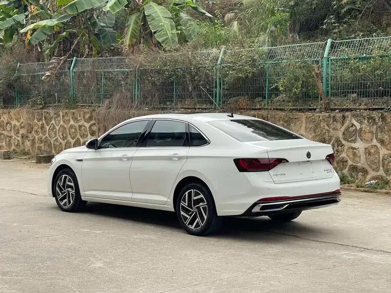 2024 Volkswagen Sagitar 300TSI DSG Flying Edition — миниатюра 4