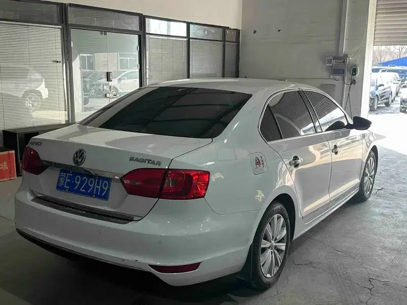 2014 Volkswagen Sagitar 1.6L Manual Comfort Edition — миниатюра 6