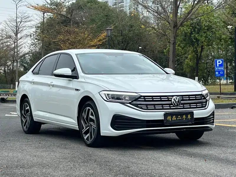 2023 Volkswagen Sagitar 300TSI DSG Flying Edition — миниатюра 3