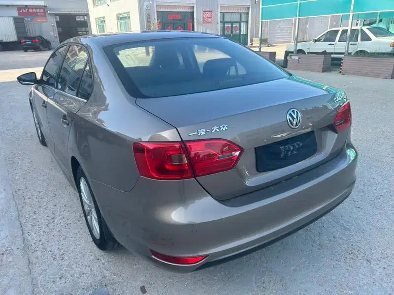 2014 Volkswagen Sagitar 1.6L Automatic Fashion Edition — миниатюра 4