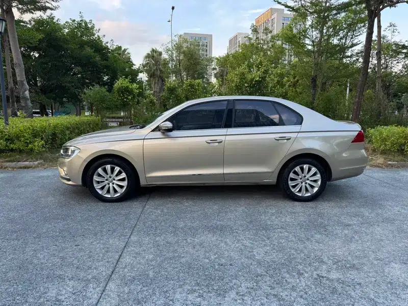 2016 Volkswagen Bora 1.6L Automatic Fashion Edition — миниатюра 3