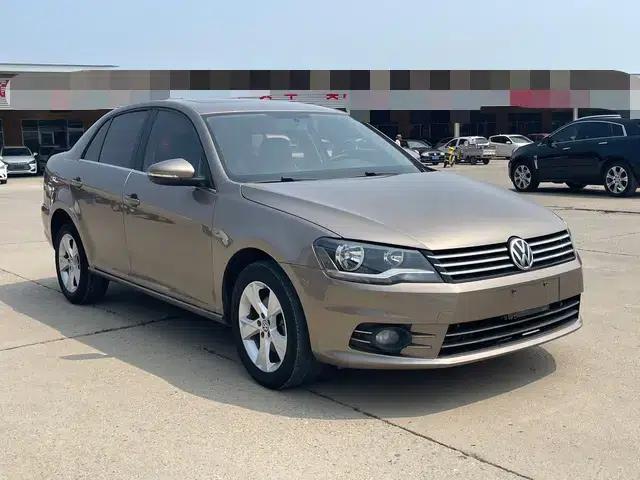 2014 Volkswagen Bora 1.6L Manual Comfort Model — миниатюра 3