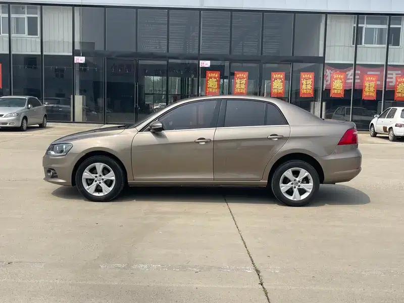2014 Volkswagen Bora 1.6L Manual Comfort Model — миниатюра 4