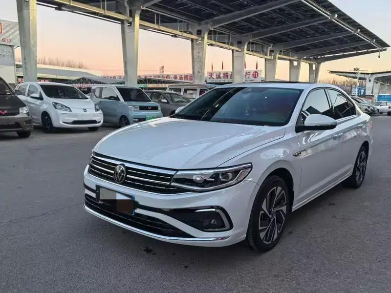 2025 Volkswagen Bora 300TSI DSG Premium Edition — миниатюра 1