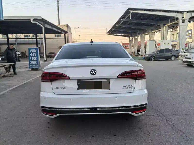 2025 Volkswagen Bora 300TSI DSG Premium Edition — миниатюра 5