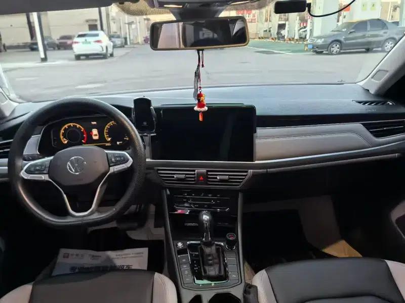 2025 Volkswagen Bora 300TSI DSG Premium Edition — миниатюра 7