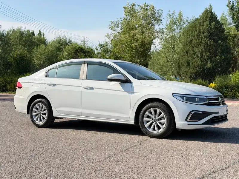 2023 Volkswagen Bora 1.5L Automatic Limited Edition — миниатюра 3
