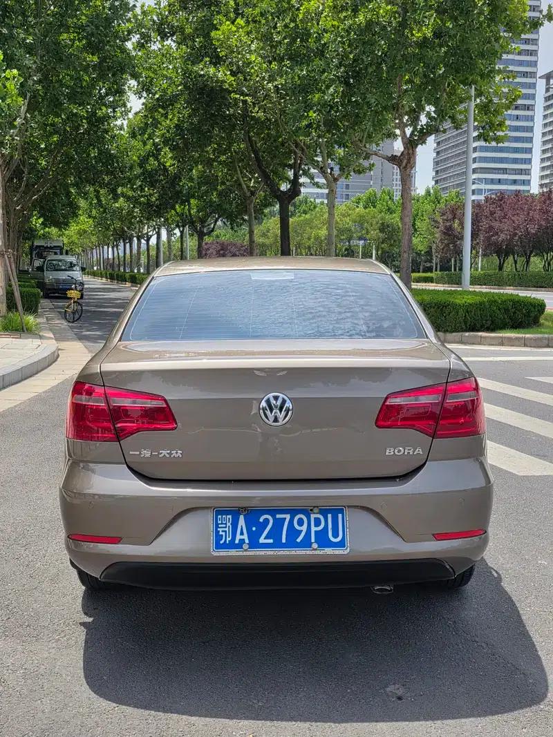 2014 Volkswagen Bora 1.6L Automatic Comfort Model — миниатюра 3