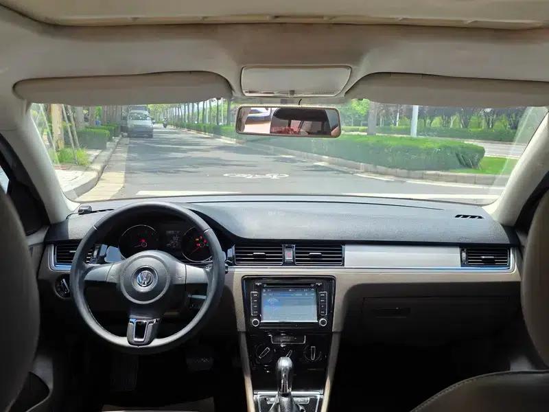 2014 Volkswagen Bora 1.6L Automatic Comfort Model — миниатюра 9