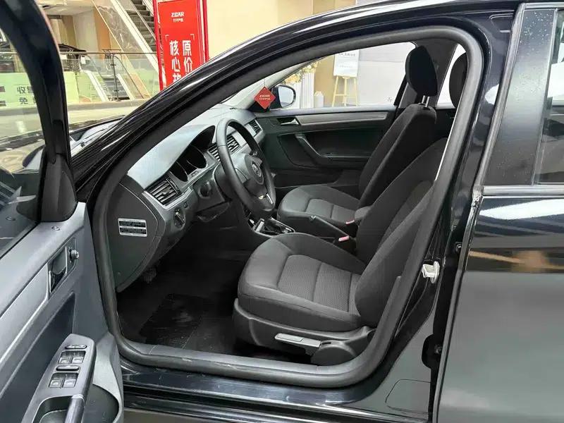 2014 Volkswagen Bora 1.6L Automatic Fashion Edition — миниатюра 29