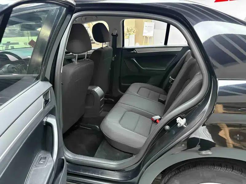 2014 Volkswagen Bora 1.6L Automatic Fashion Edition — миниатюра 30