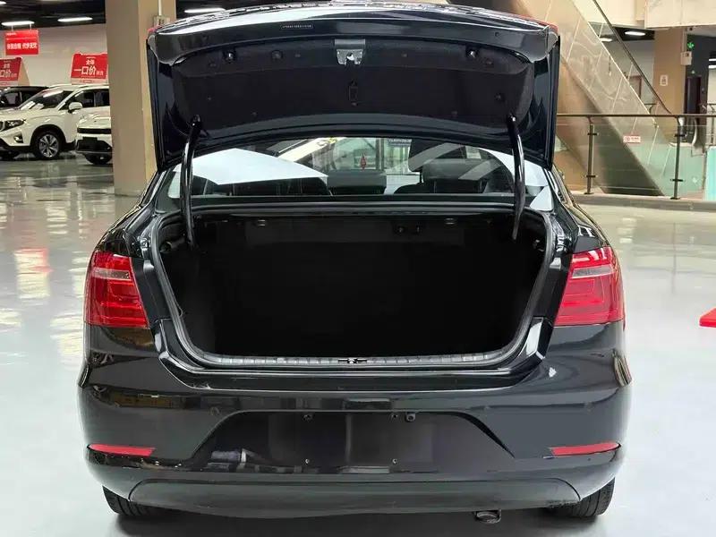 2014 Volkswagen Bora 1.6L Automatic Fashion Edition — миниатюра 34