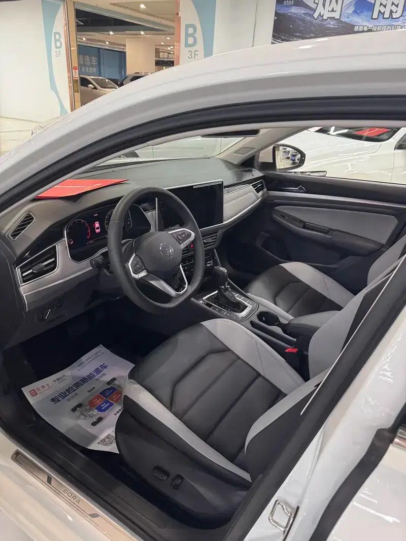 2024 Volkswagen Bora 300TSI DSG Premium Edition — миниатюра 5