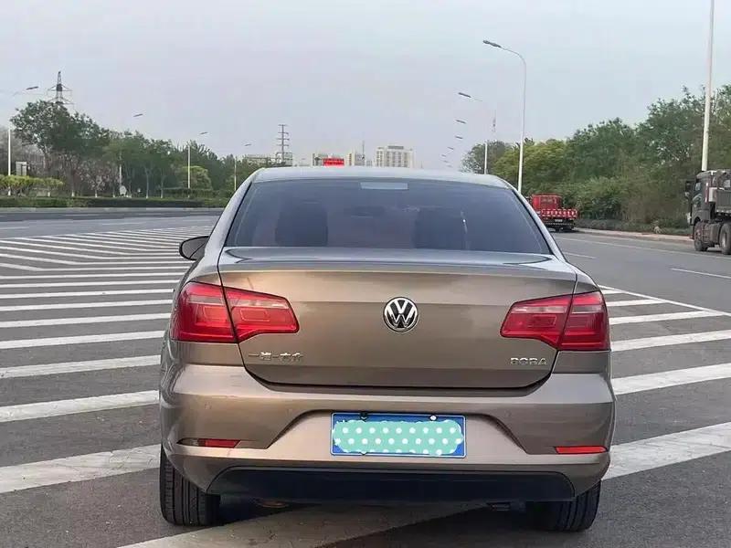 2014 Volkswagen Bora 1.4TSI Manual Comfort Model — миниатюра 5