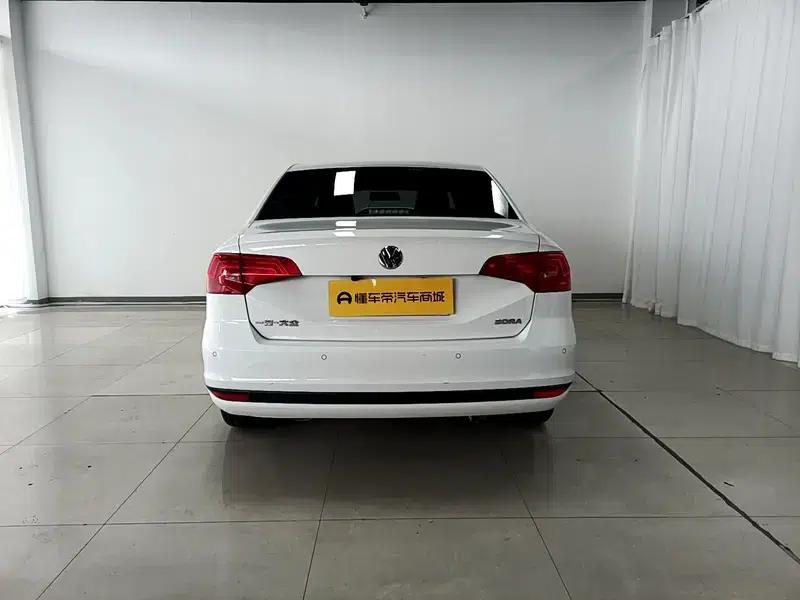 2019 Volkswagen Bora Legend 1.5L Automatic Fashion Model (China VI Emission Standard) — миниатюра 6