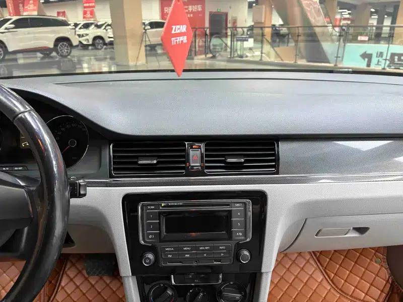 2014 Volkswagen Bora 1.6L Automatic Fashion Edition — миниатюра 26