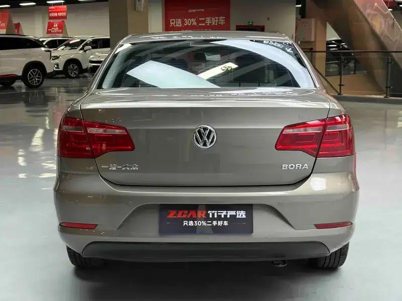 2014 Volkswagen Bora 1.6L Automatic Fashion Edition — миниатюра 6