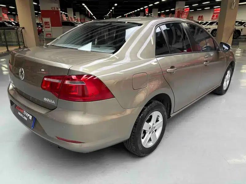 2014 Volkswagen Bora 1.6L Automatic Fashion Edition — миниатюра 7