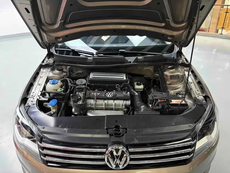 2014 Volkswagen Bora 1.6L Automatic Fashion Edition — миниатюра 10