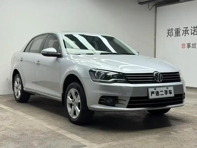 2013 Volkswagen Bora 1.6L Manual Comfort Model — миниатюра 3