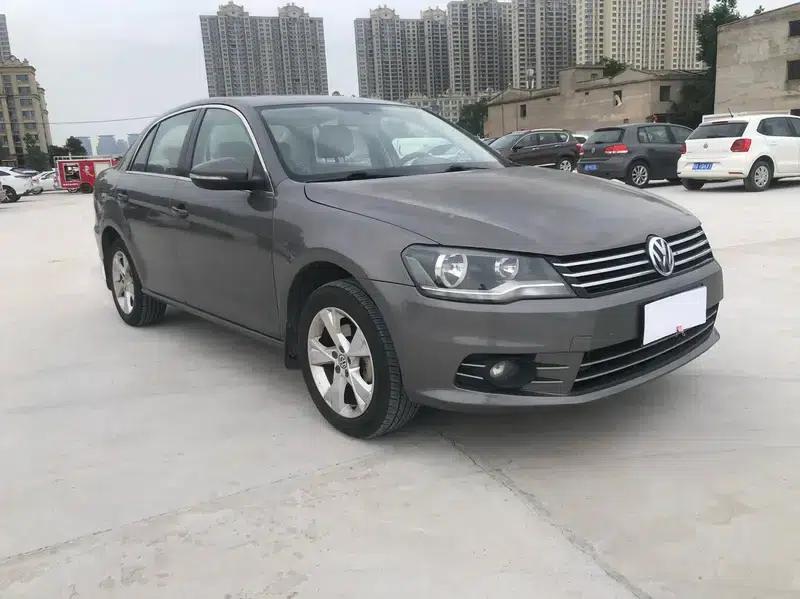2014 Volkswagen Bora 1.6L Manual Comfort Model — миниатюра 3