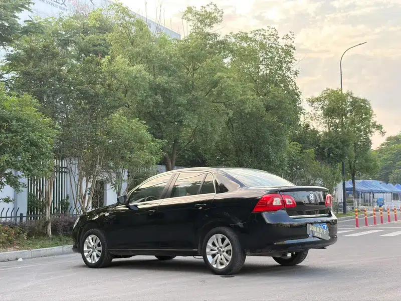 2011 Volkswagen Bora 1.4T Automatic Luxury Edition — миниатюра 5