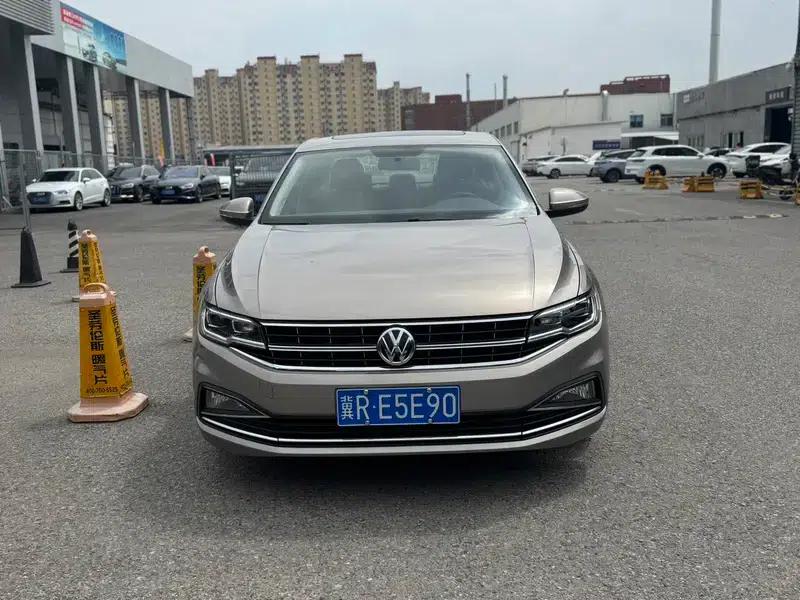 2020 Volkswagen Bora 1.5L Manual Comfort Model — миниатюра 2