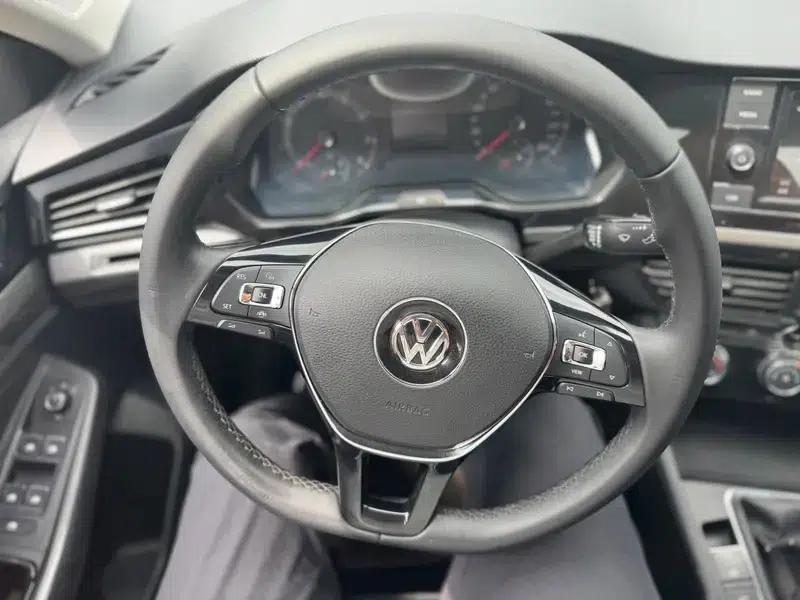 2020 Volkswagen Bora 1.5L Manual Comfort Model — миниатюра 14