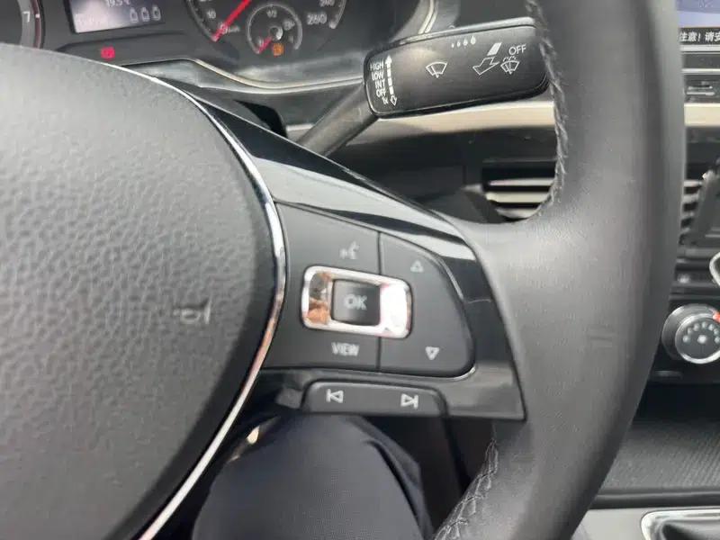 2020 Volkswagen Bora 1.5L Manual Comfort Model — миниатюра 18