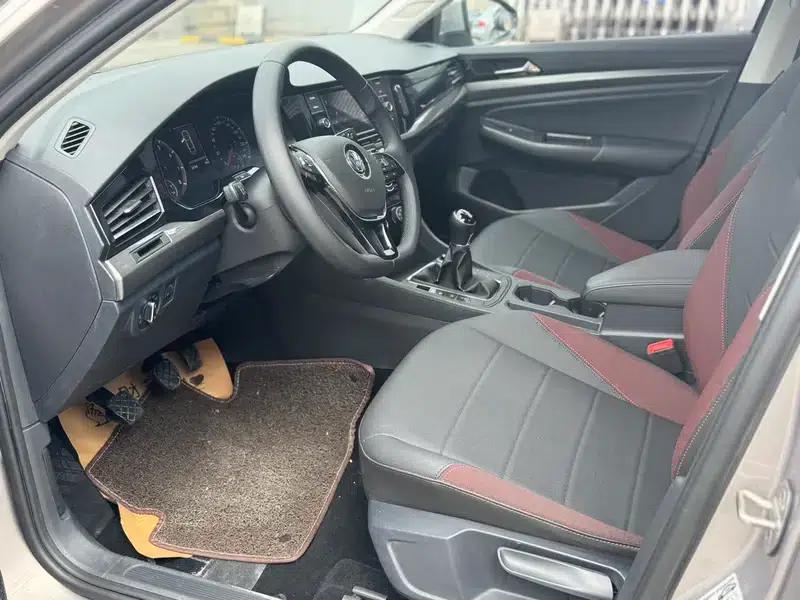 2020 Volkswagen Bora 1.5L Manual Comfort Model — миниатюра 19