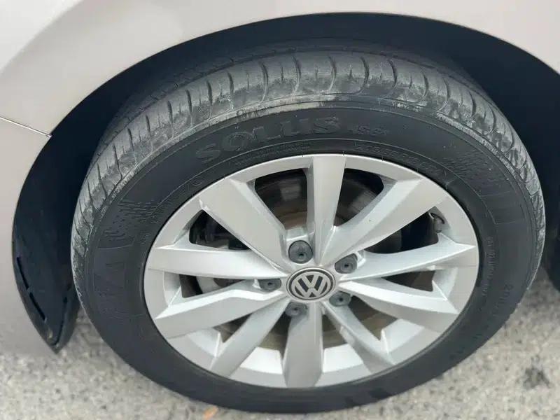 2020 Volkswagen Bora 1.5L Manual Comfort Model — миниатюра 9