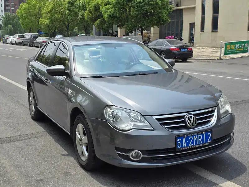 2012 Volkswagen Bora 1.6L Automatic Fashion Edition — миниатюра 3