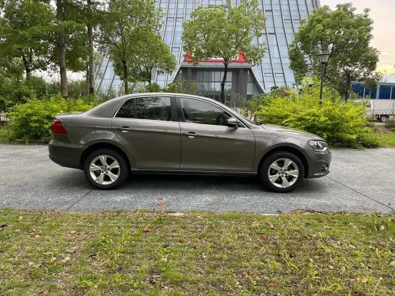 2015 Volkswagen Bora Value Edition 1.6L Manual Fashion Model — миниатюра 6